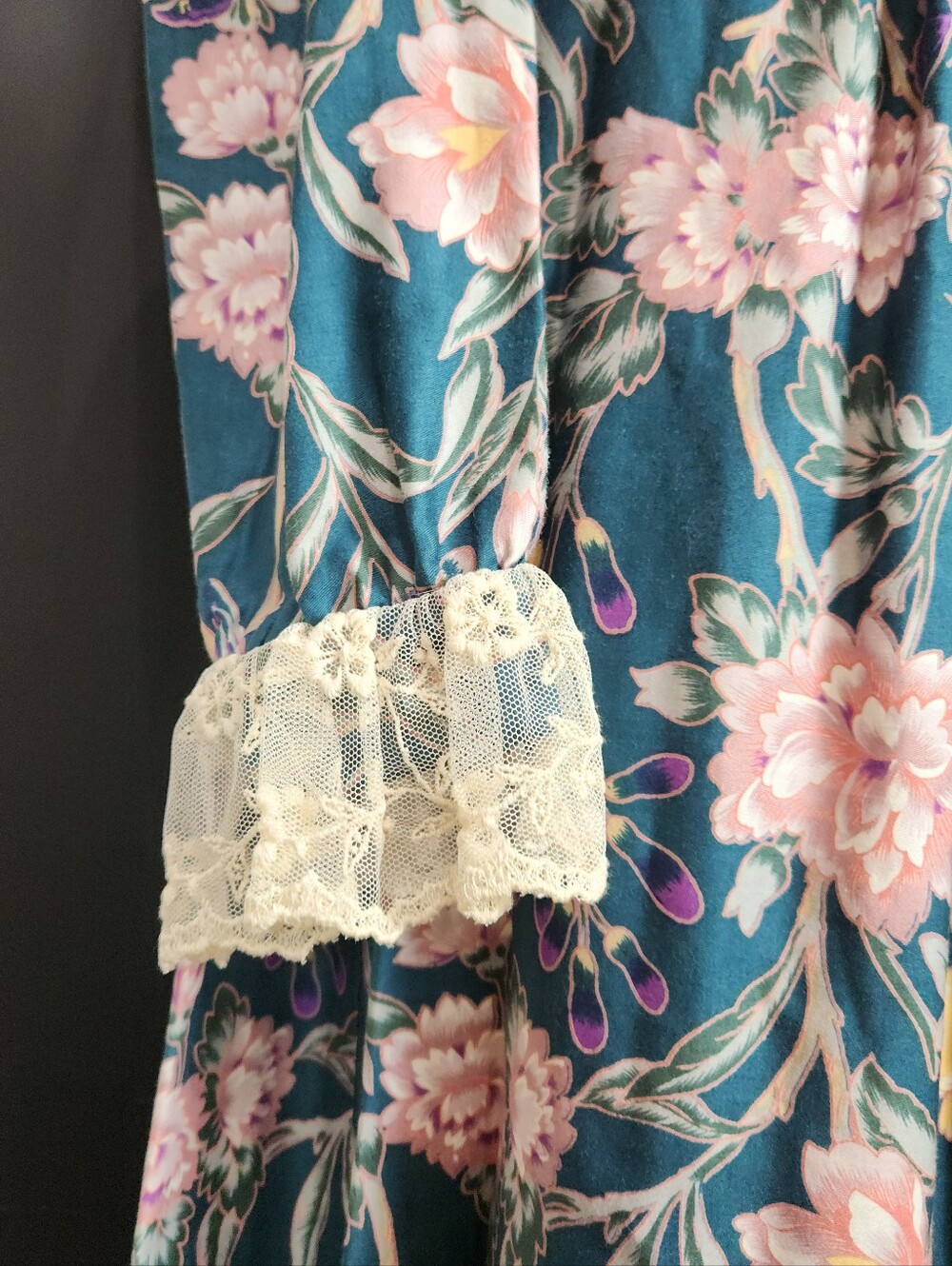 Beautiful Vintage Norman Shurmaker Floral Maxi Dress (Size 6) - Picture 4 of 10